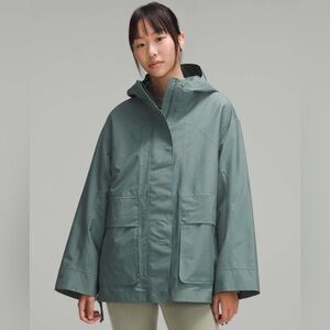 Lululemon | Oversized Hooded Rain Jacket in Medium Forest Size 10 Waterproof